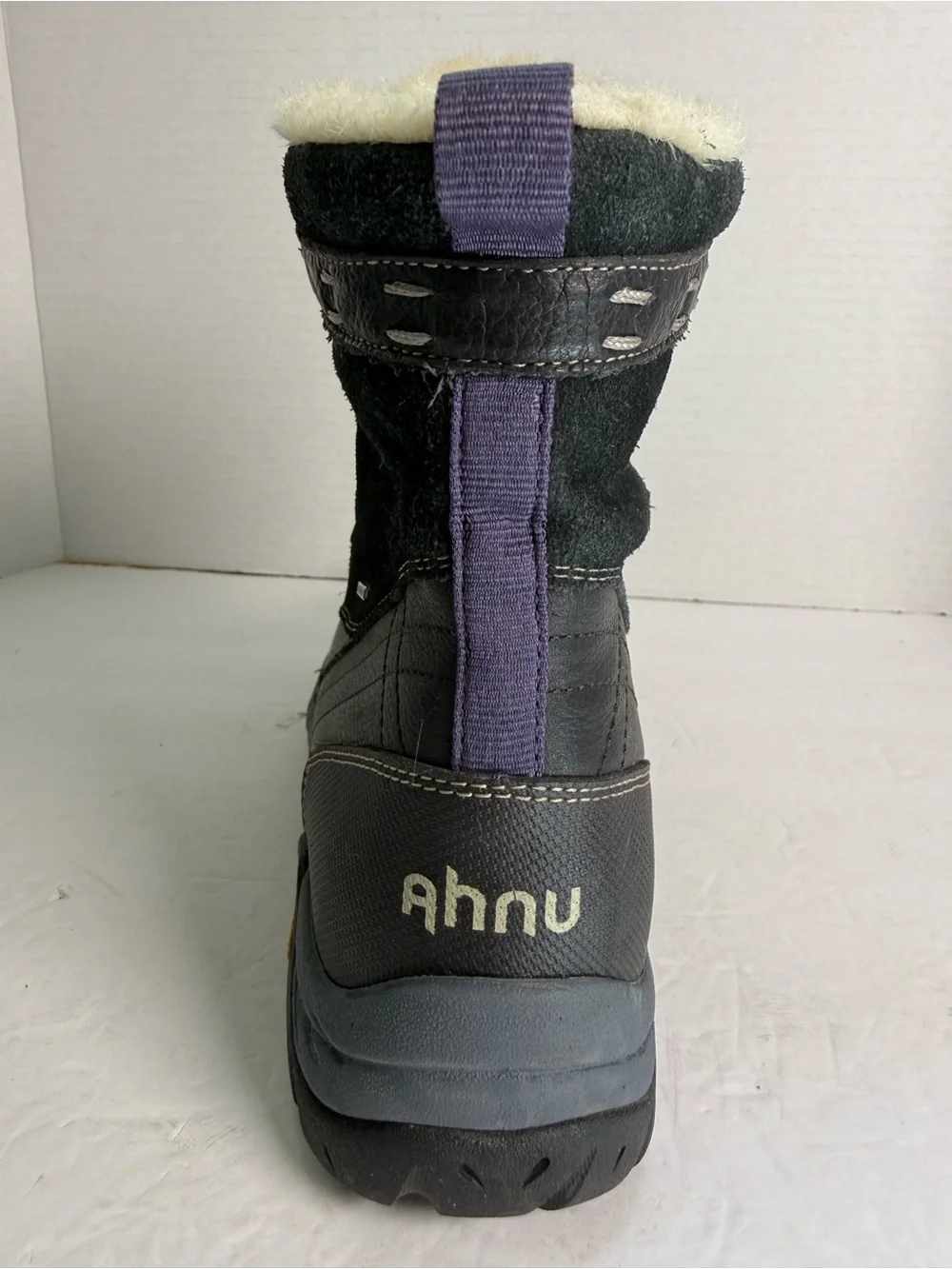 Ahnu Women’s Black Lace-Up Insulated Outdoor Hiking Boots Sz 8